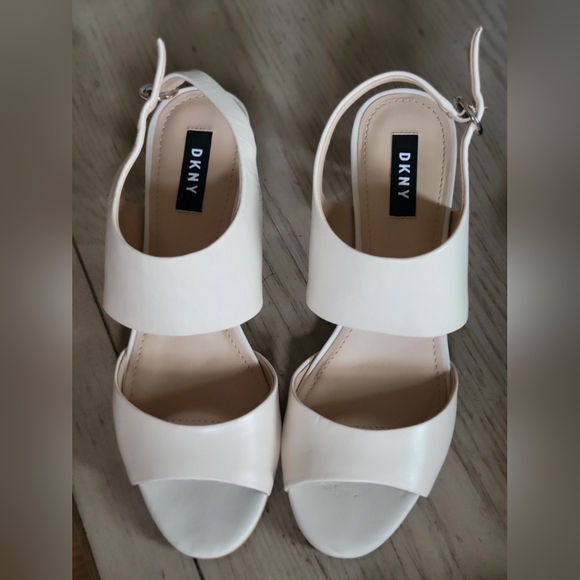 DKNY HEELS - Picture 9 of 10